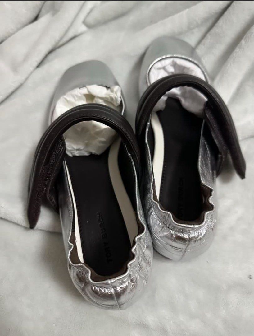 Tory Burch Puffed Up Mary Jane Ballet Flats (Category: Flats & Sandals) located in Dauis. Submitted by melchi461 (Listing ID 1407546644, Image 3). Description: 7.5US Brandnew too small for me Original from canada Selling low na po sayang di ko magamit po Can request other pics or video Posted to my old account and i have no access anymore chanzibaby Just offer a deal thank you I can offer free sf .