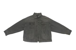 (Category: ) located in . Submitted by cloth.dumps (Listing ID 1407512940, Image 1). Description: .