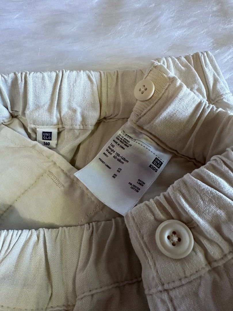 Uniqlo Linen Jogger Pants (Category: Jeans) located in Baguio. Submitted by julia.ae (Listing ID 1407425266, Image 3). Description: Best fits: 26-28 Condition: 10/10 Loose, very comfy! Used a few times only. No longer like jogger type pants. 💰Payment first 🚚 J&T.