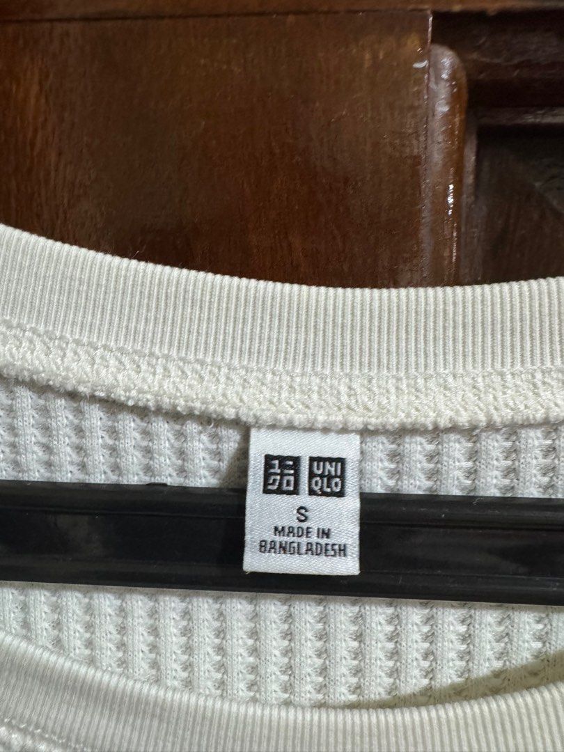 Uniqlo Waffle T-Shirt (Category: Others Tops) located in Quezon City. Submitted by sj35452 (Listing ID 1407462463, Image 2). Description: fits s-m used once.