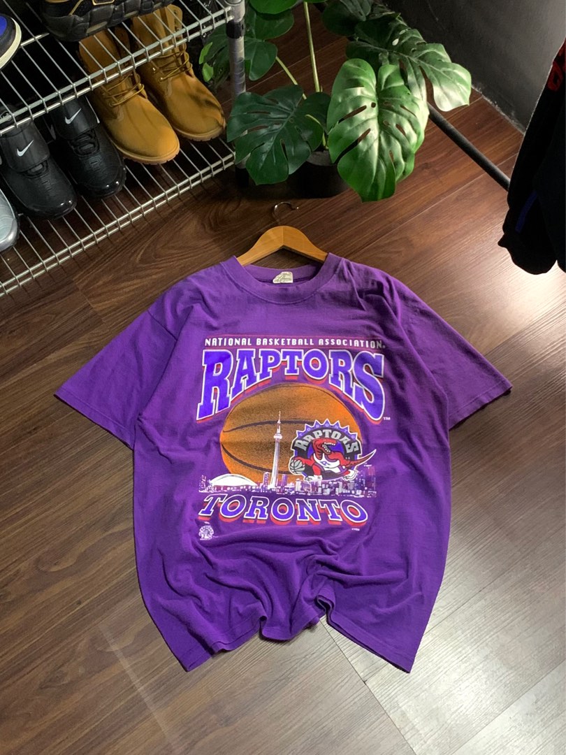 VINTAGE TORONTO RAPTORS BASKETBALL 90s, Men's Fashion, Tops & Sets ...