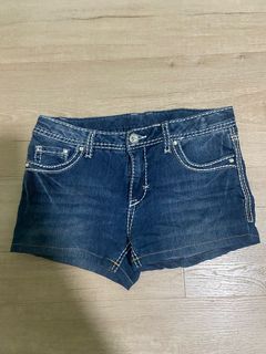 (Category: ) located in . Submitted by plss_buy (Listing ID 1407407385, Image 1). Description: .