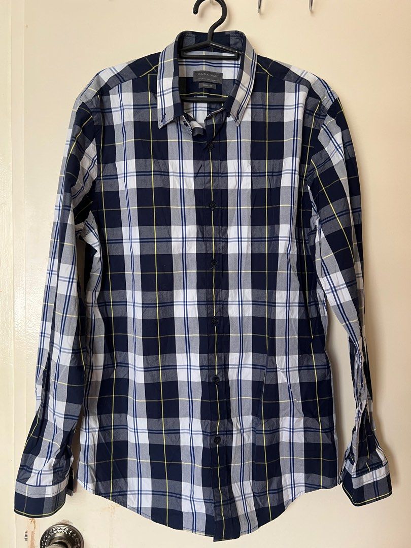 Zara Man Slim Fit Long Sleeves (Category: Tshirts & Polo Shirts ) located in Cavite. Submitted by lemzgrca (Listing ID 1407481441, Image 1). Description: Brand: Zara Condition: 10/10 (used once) Size: medium Dimes: 19x28 Issues: washable stains see the last pic *Color may vary due to lighting* Location: Dasmariñas Cavite.