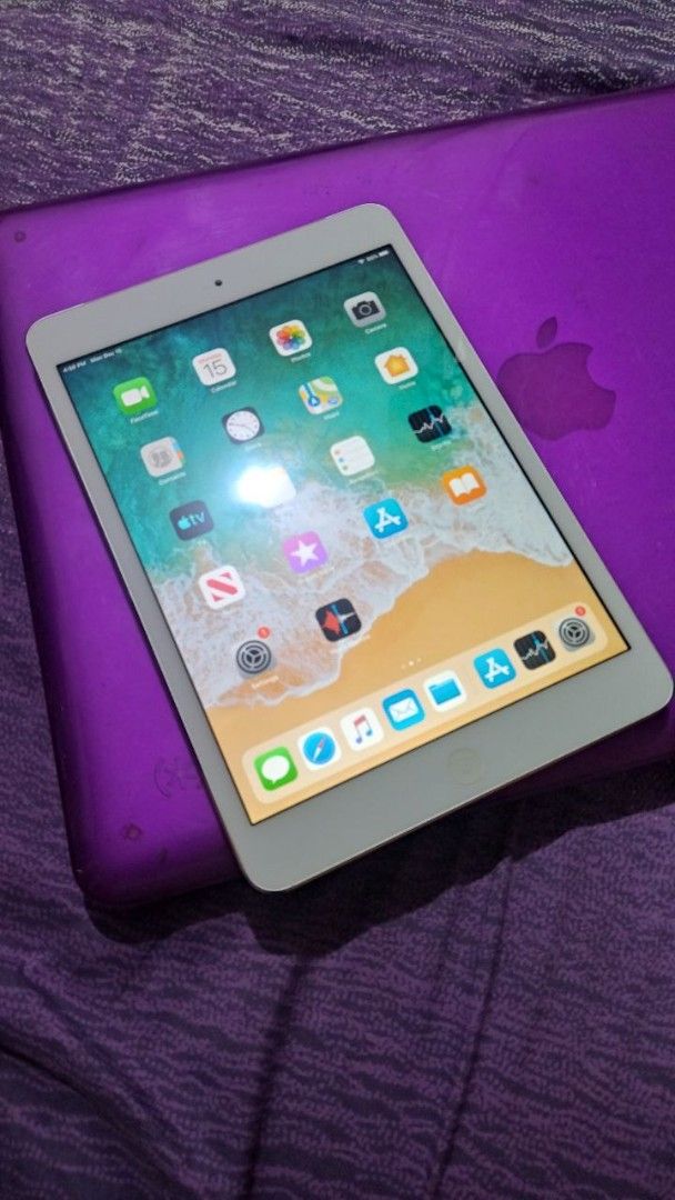 Apple iPad Mini 2 Cellular 32GB (Category: iPad) located in Quezon City. Submitted by lois_s3 (Listing ID 1410749804, Image 1). Description: Issue: ios 12.5.7 and no more update and support from apple..