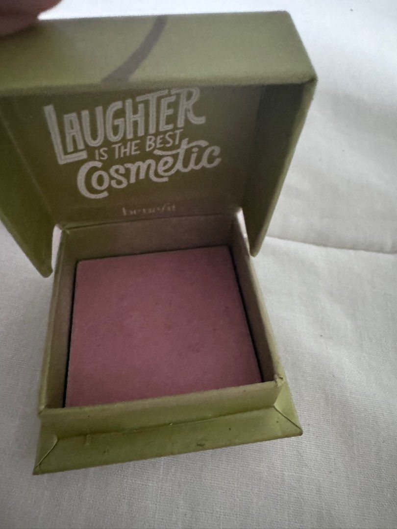 Benefit Dandelion Mini Blush (Category: Makeup) located in Manila. Submitted by decluterthings888 (Listing ID 1410844790, Image 2). Description: - Benefit Dandelion Mini Blush - Pink shade - Mini size (2.5g) - Dandelion design on the box - Box quote: "Laughter is the best cosmetic".