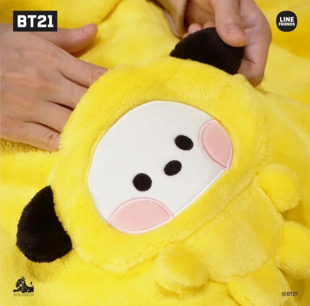 BT21 Japan Minini Blanket (Category: Bedding & Towels) located in Quezon City. Submitted by niceandfancy (Listing ID 1410885323, Image 2). Description: size : 90 x 60 cm.