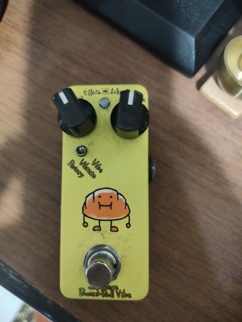 Effects Bakery butter roll vibe guitar pedal effects (Category: Musical Instruments) located in Lucena. Submitted by MattC (Listing ID 1410878061, Image 1). Description: with box 3-in-1: rotary vibe vibrato Perfect vibe pedal for Dark Side of the Moon tone on a budget..