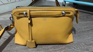 (Kategori: ) berada di . Dikirim oleh preownedbyd (ID iklan 1410838877, Gambar 1). Deskripsi: .