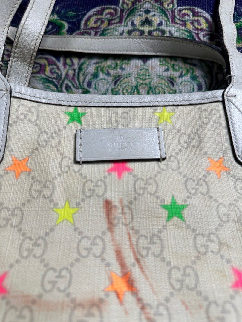 Gucci Supreme Star Tote (Category: Luxury Bags & Wallets) located in Valenzuela. Submitted by telagram (Listing ID 1410891004, Image 3). Description: .