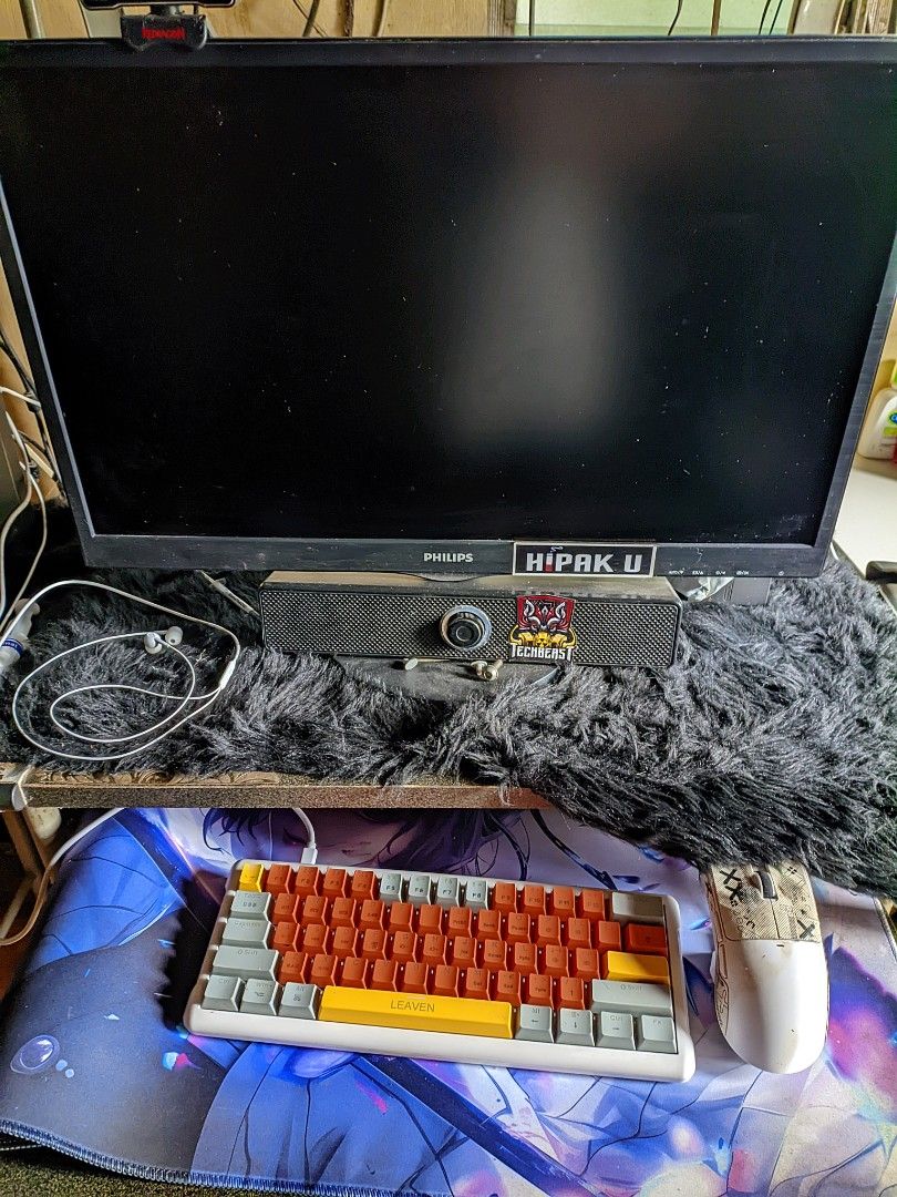 Gaming PC AMD Ryzen 5 5600G (Category: Desktops) located in Manila. Submitted by abvalencia479 (Listing ID 1410726015, Image 3). Description: Gaming PC with an Inplay Techbeast case. It features an AMD Ryzen 5 5600G processor with Radeon Graphics 16GB of RAM, and 512gb of SSD. The PC is running Windows 11 Pro. Includes a monitor, keyboard, mouse, and speaker. The case has RGB lighting..