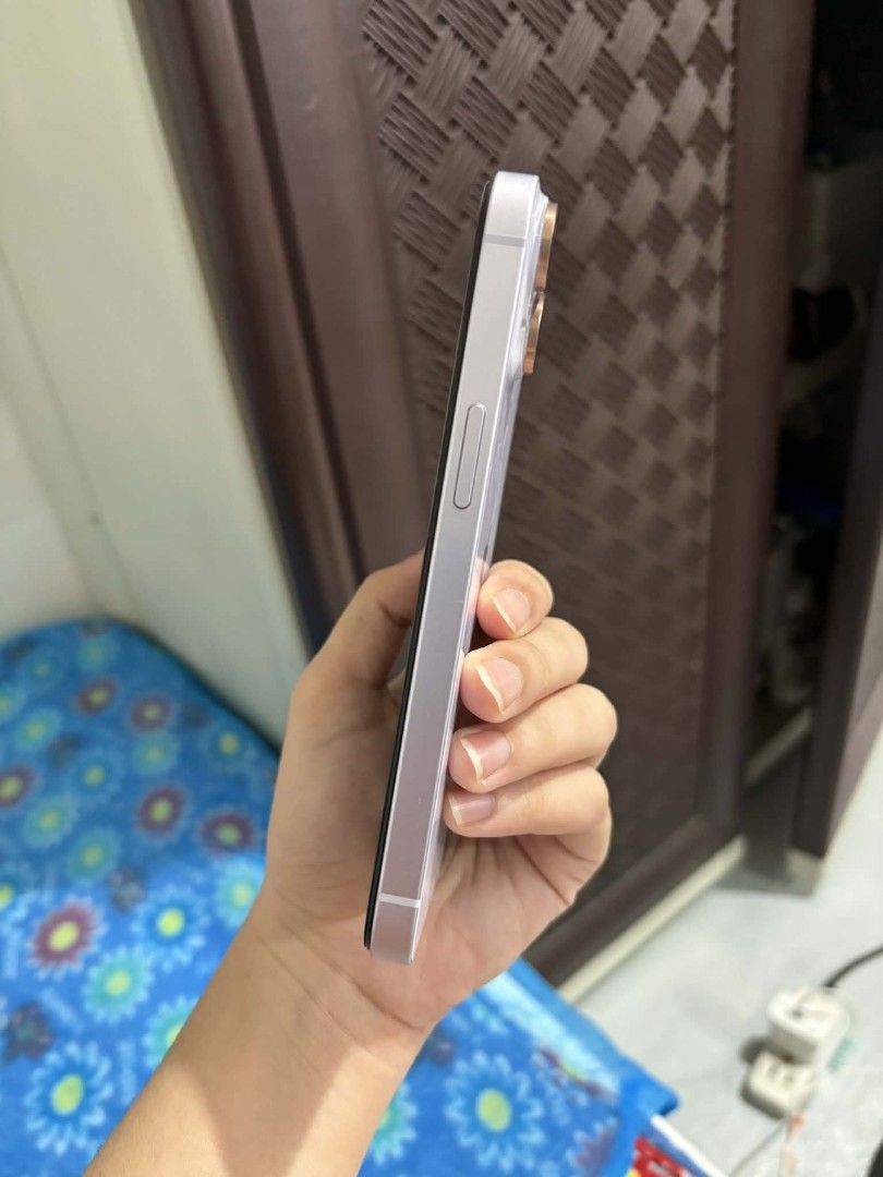iphone 14 plus 128gb from powermac (Category: iPhone 14 Series) located in San Carlos. Submitted by warmbear-0dff (Listing ID 1410805229, Image 2). Description: - negotiable - 128gb - open for vc - 85% battery health - open for meet up around pangasinan only.