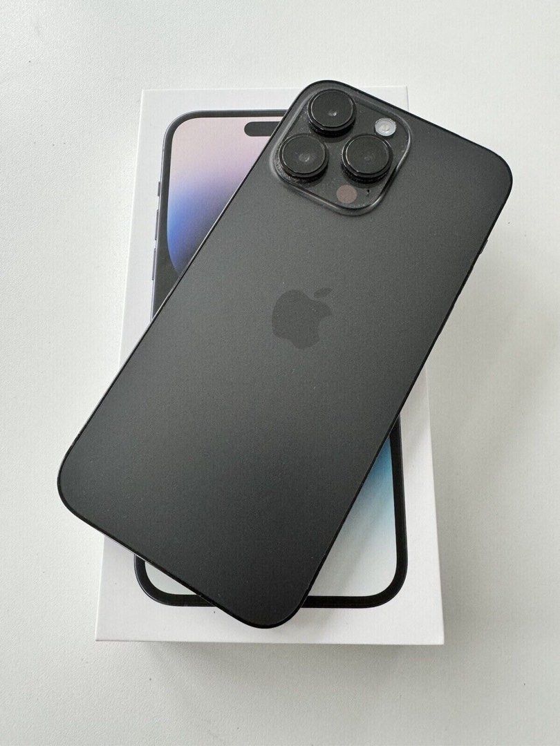Iphone 14 pro max 256 GB - Space Black (Category: iPhone 14 Series) located in Manila. Submitted by jlnn1205 (Listing ID 1410835019, Image 1). Description: Iphone 14 Pro Max 256 GB Black with original box (same IMEI with phone) 84% Batt Health No replacements Factory Unlock (Openline, any sim will do) Pwede po sa maarte No dents nor scratches With original casetify case :)) Send me a DM for inquiries! NEGOTIABLE PA SA SURE BUYER STRICTLY MEET UP 