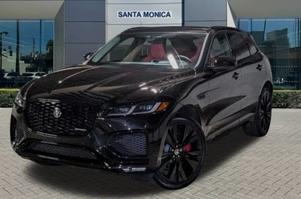 Jaguar E-PACE 2.0 First Edition (A) (Category: Used Cars) located in Singapore. Submitted by lokeylokey310-88945 (Listing ID 1410798671, Image 1). Description: Urgent sale Price dropped .