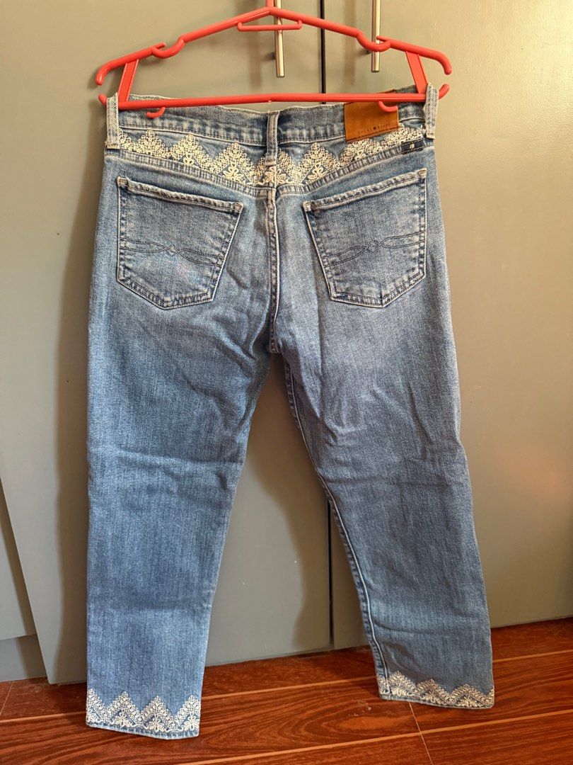 Lucky Brand Pants (Category: Jeans) located in Candaba. Submitted by decklattering (Listing ID 1410731587, Image 2). Description: .