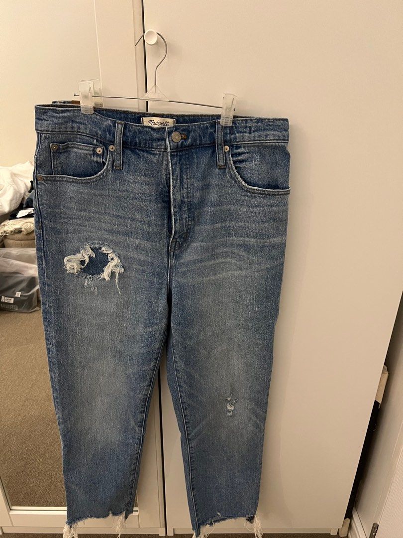 Madewell Classic Straight Jeans - Size 30 (Category: Jeans) located in Rodriguez. Submitted by preaimebyjc (Listing ID 1410848101, Image 3). Description: - Madewell Classic Straight Jeans - Light wash - Size 30 - Straight leg fit - Distressed details - Perfect for everyday wear bought in the US for 135usd or Php ~8k the size is kinda big for me, just took a pic of me wearing it for reference :) see also the size chart in the last pic.