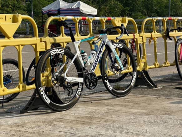 Merida reacto team （分類：單車）位於 Hong Kong。 由 npk0117 提交（商品編號 1410845720，圖片 1）。簡介： 代fd放🙂‍↕️ Xxs size reacto team Full set da件 Sigeyi power meter DTArc 1100 180exp hubs 淨架12000 走軨26000 全車35000 屯元天睇車。
