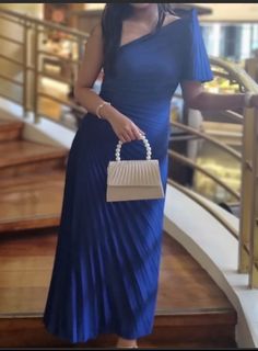 (Category: ) located in . Submitted by solelypreloved (Listing ID 1410797587, Image 1). Description: .