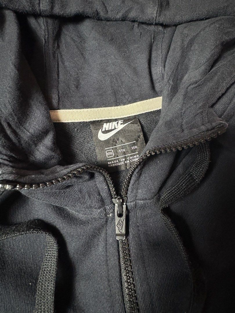 Nike Big Swoosh Terno (Aspack) (Category: Sets & Coordinates) located in Meycauayan. Submitted by Thrifty_fifth_P_Street (Listing ID 1410847544, Image 3). Description: Complete tags Both authentic Aspack only! DM for more info. Loc: Bulacan.
