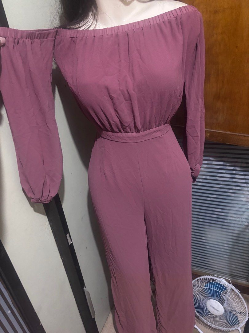 Off-Shoulder Formal Jumpsuit Pink (Category: Jumpsuits) located in Quezon City. Submitted by raspberryblushe (Listing ID 1410758494, Image 2). Description: Pang matangkad 5'3 up Chiffon Fabric Pang formal M-L Needs wash Payment via Gcash/Maribank/seabank No to COD, Lalamove for sameday deliver, Jnt depende sa sched ko LOC: Commonwealth, QC .