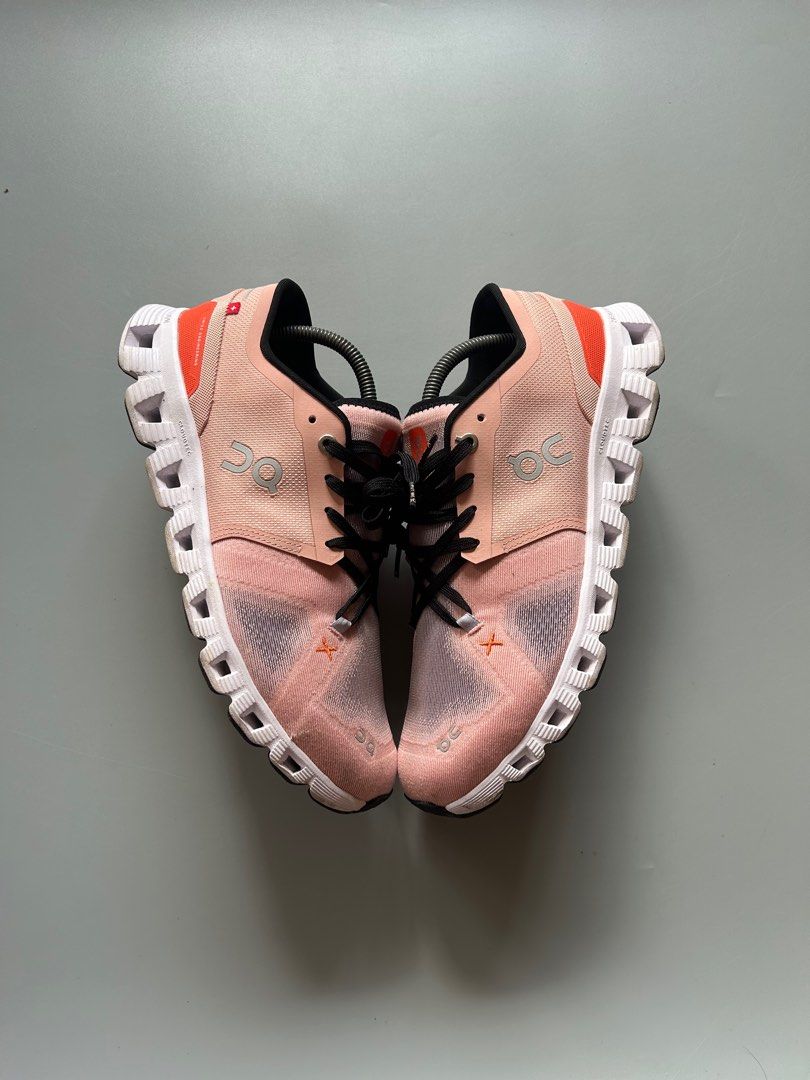 ONCLOUD X RUNNING PINK (9US) (Category: Sneakers) located in Baguio. Submitted by grabUrPairs (Listing ID 1410738354, Image 2). Description: EXCELLENT SIGNS OF USAGE 9US/27CM PAIR ONLY.