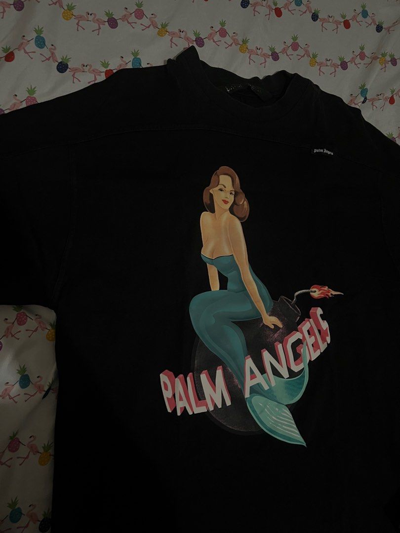 Palm angels shirt (Category: Tshirts & Polo Shirts ) located in Cainta. Submitted by deeppockets696969 (Listing ID 1410897847, Image 1). Description: Palm angels Used Minimal crack print Width 22 Length 28.