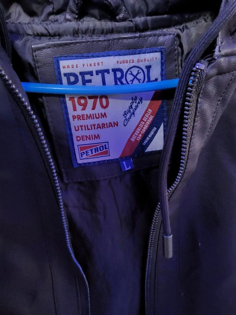 Petrol 1970 Premium Utilitarian Denim Jacket (Category: Coats, Jackets and Outerwear) located in Cavite. Submitted by _thriftfix (Listing ID 1410814911, Image 3). Description: 𝗦𝗜𝗭𝗘 📏 - LENGTH: 68cm - WIDTH: 47cm 𝗖𝗢𝗟𝗢𝗥 🟫 - Brown - The product has only been worn a few times and is well-fitted. It fits for both Men and Women. However, there leather is worn off so lower expectations. 𝗟𝗢𝗖𝗔𝗧𝗜𝗢𝗡📍 - Cavite 𝗗𝗘𝗟𝗜𝗩𝗘𝗥𝗬 🚚 - Items 