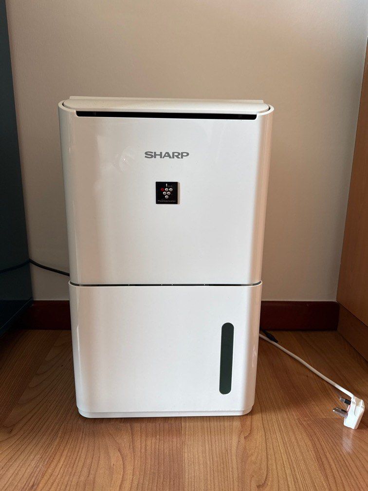 Sharp Dehumidifier (Category: Air Purifiers & Dehumidifiers) located in Singapore. Submitted by flyindroid (Listing ID 1410751702, Image 1). Description: Sharp Dehumidifier in good condition .