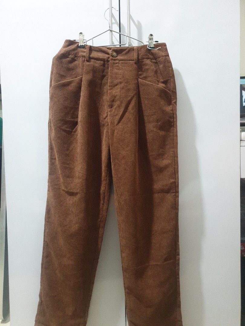 SHEIN Corduroy Pants - Size M (Category: Jeans) located in Manila. Submitted by sansairo (Listing ID 1410741245, Image 1). Description: - SHEIN corduroy pants - Size: M - Features a button closure - Classic design - Comfortable corduroy fabric - Perfect for casual outfits.
