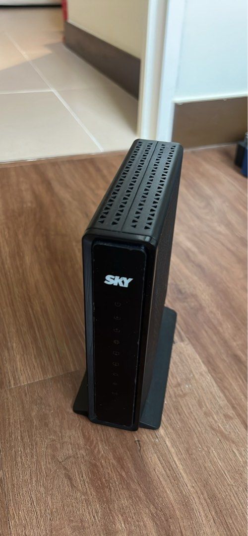SKY Cable Modem (Category: Cables & Adaptors) located in Taguig. Submitted by erwinej (Listing ID 1410733913, Image 1). Description: SKY Router access point modem CM5200 12/2020 100% working RFS: Declutter Location: Pasig, BGC, or Bacoor by schedule..