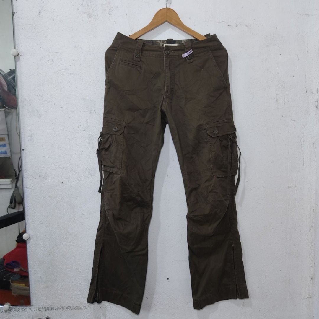 Sunny Cloud Archrival Army green cargo pants with adjustable Hem (Category: Jeans) located in Pagsanjan. Submitted by ovothrift (Listing ID 1410729876, Image 1). Description: Length - 39 Waist - 27 Hem - 10 Thigh - 12 Excellent Condition AUTHENTIC FROM JAPAN THRIFT STORE no issue Feel free to message me if you have questions or want more photos tags_____________ thrifted, ukay, preloved, comme des garcons, cdg, JEVOUES ENPRIE, sacai, yohji yamamo
