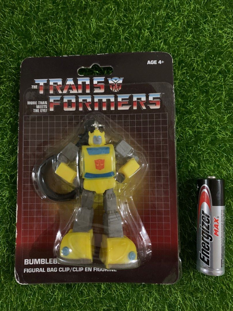 The Transformers Bumblebee-Bag Clip-Hasbro (Category: Action & Battle Toys) located in Binangonan. Submitted by memphis_raines (Listing ID 1410767857, Image 1). Description: New sealed Card has shelf wears...