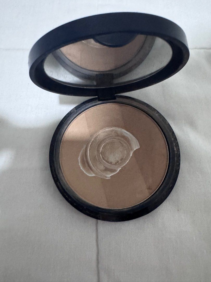 Too Cool For School Artclass By Rodin Bronzer (Category: Makeup) located in Manila. Submitted by decluterthings888 (Listing ID 1410845366, Image 2). Description: - Too Cool For School Artclass By Rodin bronzer - Round compact with a mirror - Features a light brown bronzer shade.