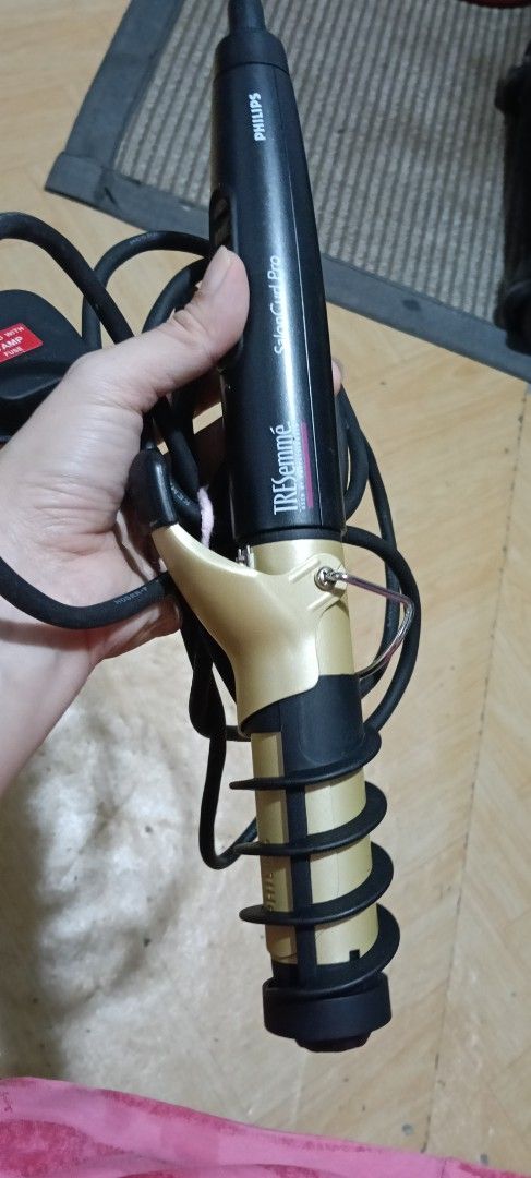 Tresemme Philips SalonCurl Pro - With Spiral Attachment (Category: Hair) located in Pasig City. Submitted by ani2684 (Listing ID 1410815789, Image 2). Description: .