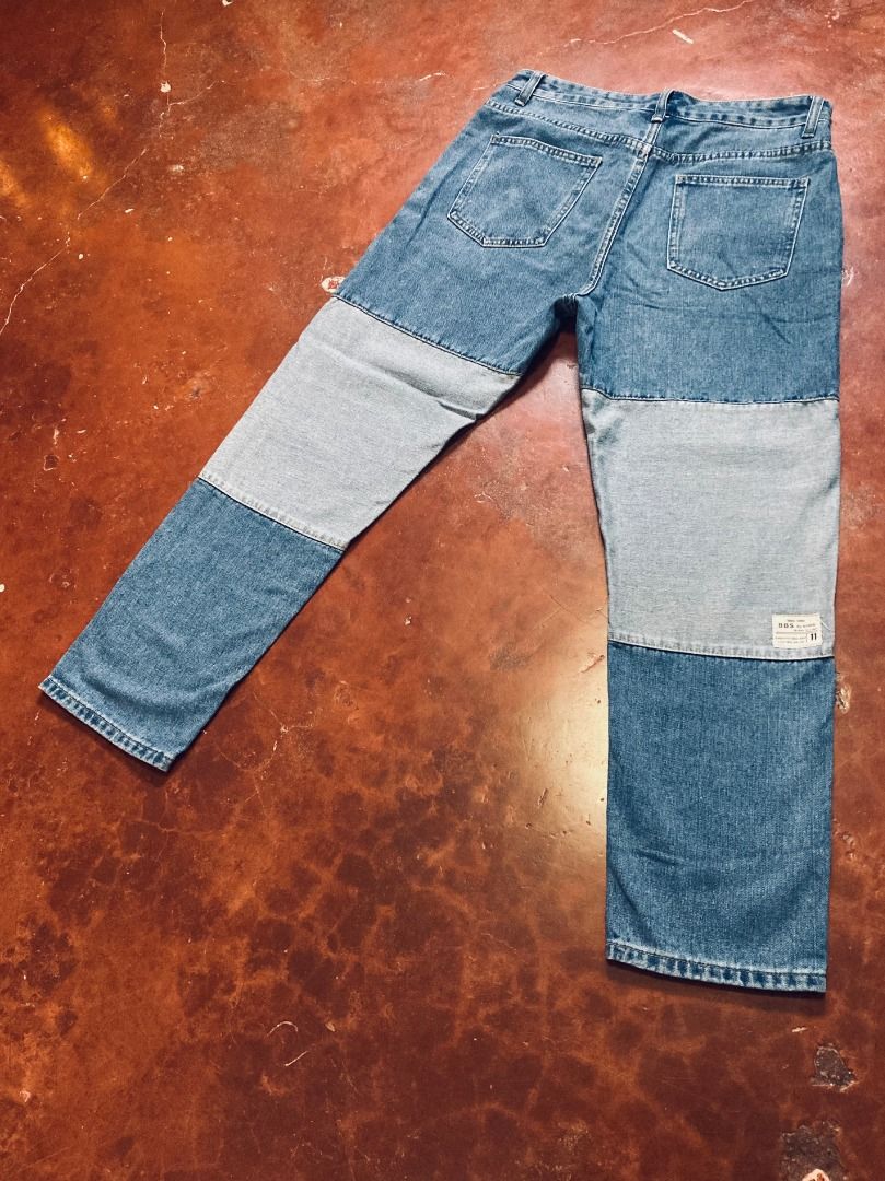 Two Tone Jeans (Category: Jeans) located in Rizal. Submitted by sensorix___ (Listing ID 1410833852, Image 3). Description: Two Tone Jeans DIMENSION: Waist - 32" Length - 38" Inseam - 26" Leg opening - 7" CONDITION - LIKE NEW COLOR RATE - 9 OUT OF 10.