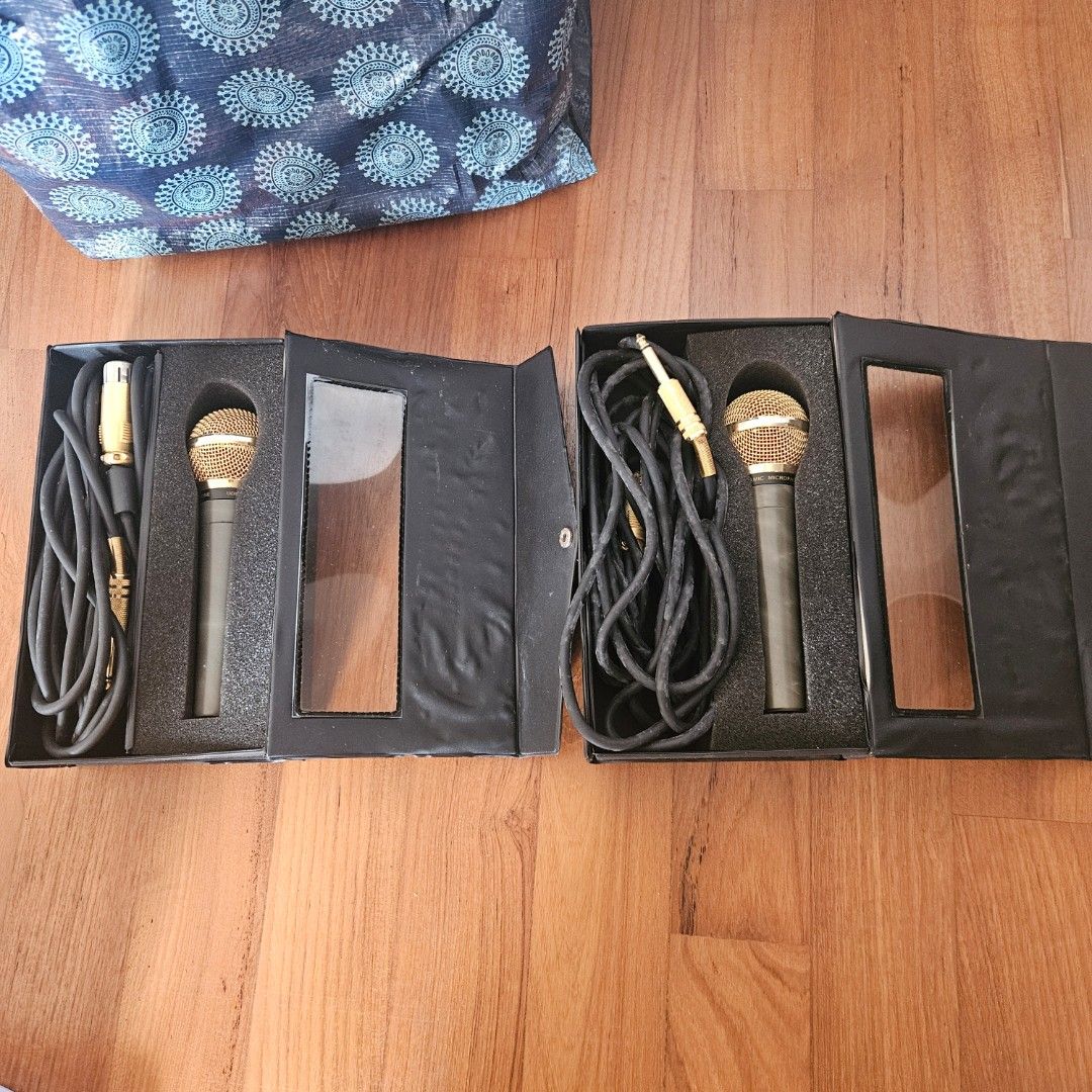 Wired microphones