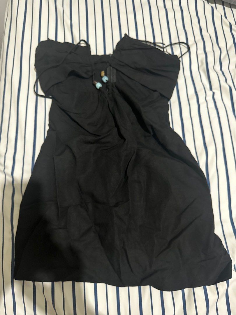Zara black dress (Category: Dresses) located in Taguig. Submitted by piyaa. (Listing ID 1410850515, Image 2). Description: .