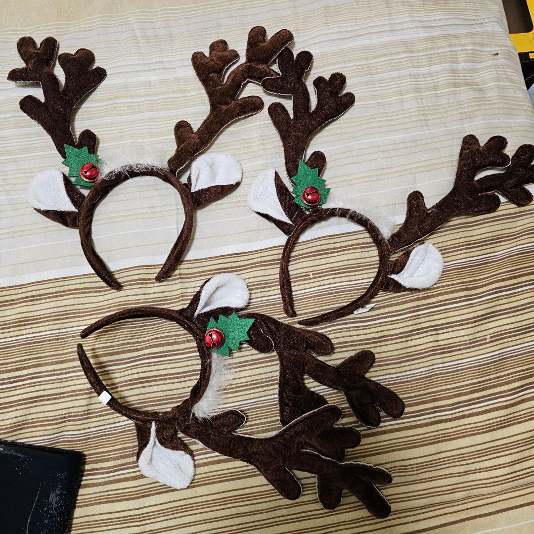 3pc Reindeer Antler Headbands (Category: Hair Accessories) located in Manila. Submitted by chocomoose (Listing ID 1411053380, Image 1). Description: - Reindeer antler headbands - Perfect for Christmas or themed parties - Features brown antlers - Includes white ear accents - Decorated with holly and bell details - Suitable for adults and children.