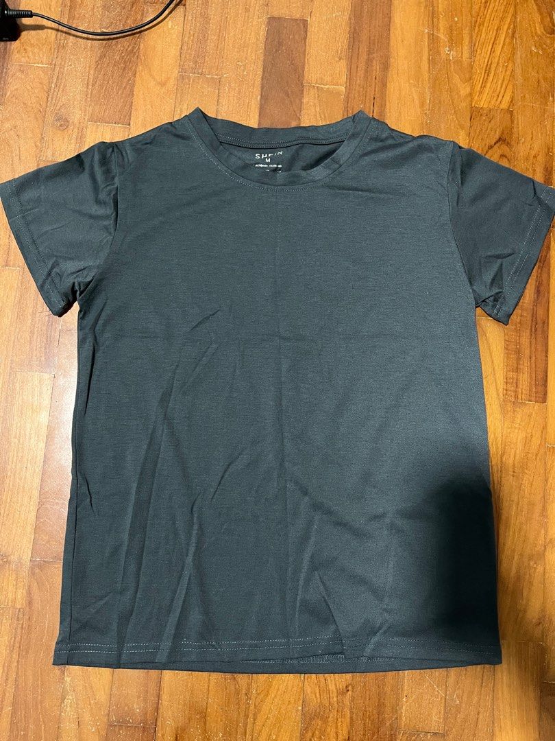 Assorted clothes (Category: Other Tops) located in Singapore. Submitted by exzl1e (Listing ID 1411020462, Image 1). Description: Dm me for the clothes ur int in since diff clothes has diff price/sizing.