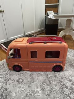 (Category: ) located in . Submitted by wardrobeclearance888 (Listing ID 1411021077, Image 1). Description: .