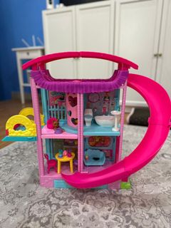 (Category: ) located in . Submitted by wardrobeclearance888 (Listing ID 1411022277, Image 1). Description: .