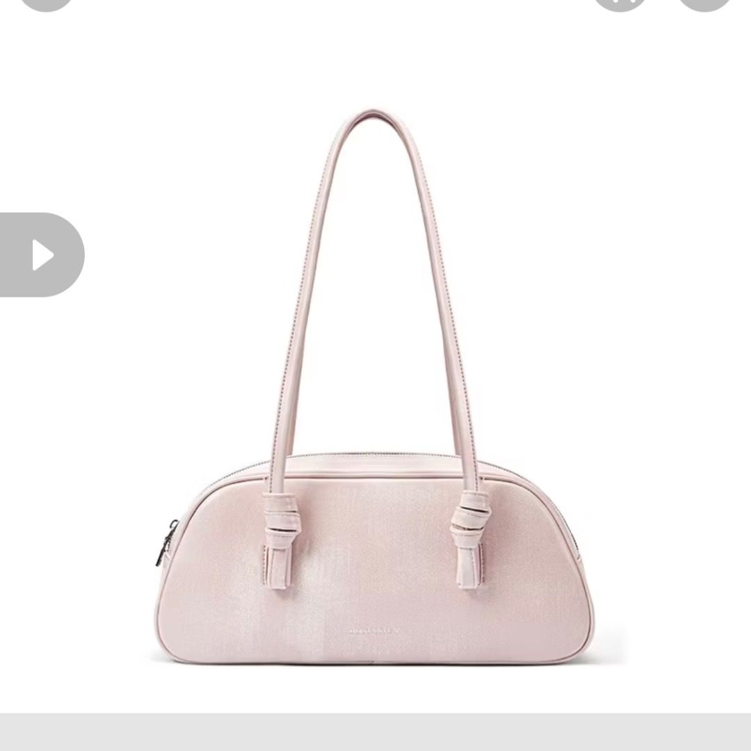BOSTANTEN Polly Shoulder Bag - Light Pimk (Category: Shoulder Bags) located in Taguig. Submitted by ineffablewon (Listing ID 1411030338, Image 1). Description: w/ slight bluish dye stain used for 2x; still negotiable.