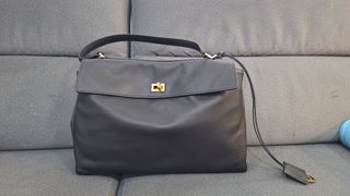 (Category: ) located in . Submitted by joli_shopper (Listing ID 1411048425, Image 1). Description: .