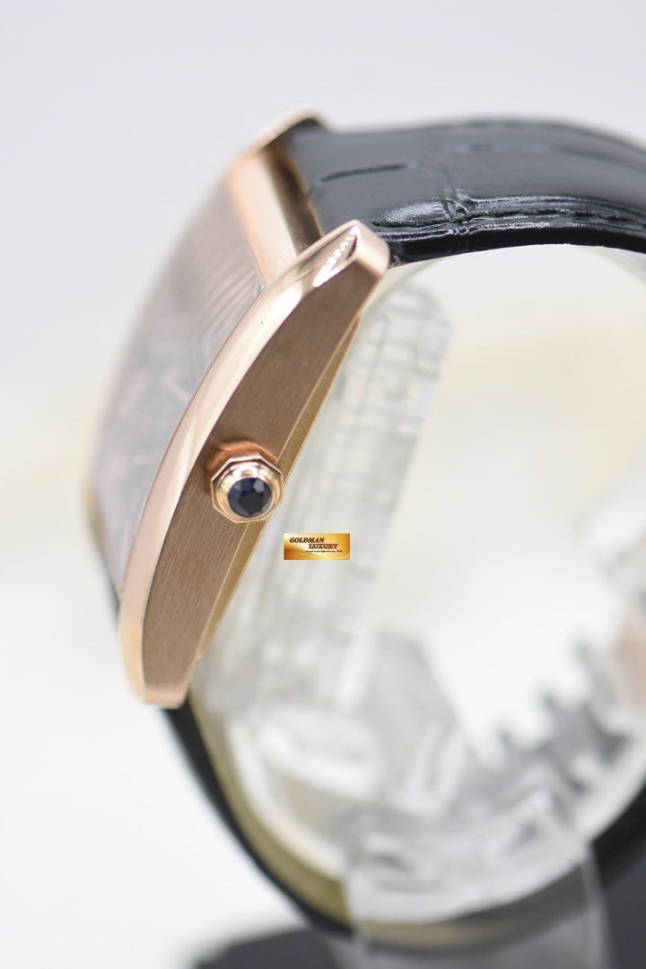 CARTIER TANK MC LARGE MEN’S ROSE GOLD IN LEATHER STRAP AUTOMATIC W5330002 (MINT) (Category: Watches) located in Singapore. Submitted by goldmanluxury (Listing ID 1411011588, Image 3). Description: Item No : GML4386 DESCRIPTION : Cartier Tank MC Large Men’s Rose Gold in Leather Strap Automatic. Ref: W5330002. No: 3590 DIAL : Brown Guilloche dial, Printed Roman Numerals and Blue hands. Sapphire Crystal. CASE : 34mm X 44mm Rose Gold case – original 