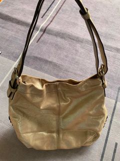 (Category: ) located in . Submitted by la.bagcollection (Listing ID 1411023758, Image 1). Description: .