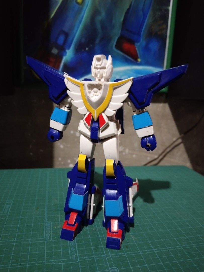 Doyusha Brave Fighter Firebird Figure (Category: Figurines & Statues) located in Manila. Submitted by megazordbuilderhunter (Listing ID 1410909706, Image 3). Description: - Doyusha Brave Fighter Firebird figure - Includes original box and accessories - Comes with a sword - Transforms into a jet - Box shows some wear.