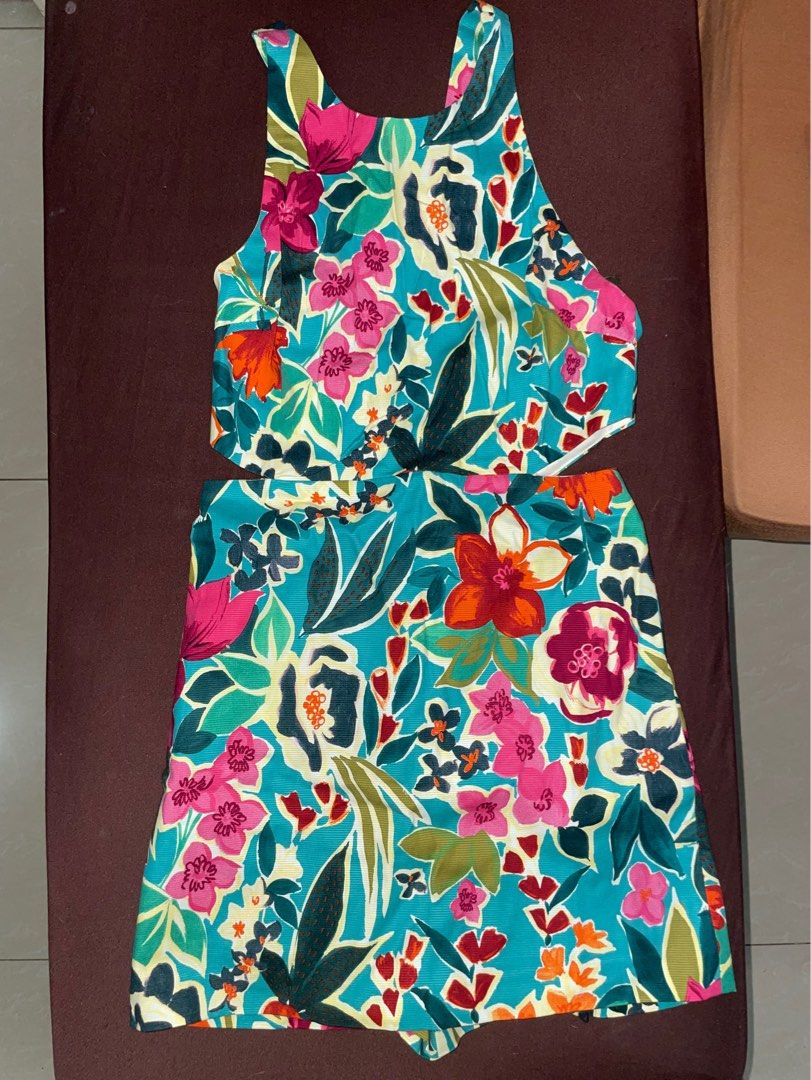 Floral sleeveless dress (Category: Rompers) located in Manila. Submitted by ava_declutters (Listing ID 1411069557, Image 1). Description: - S-M - Fits 28-29 waist - with shorts inside - Super thick quality - Fitted once only.