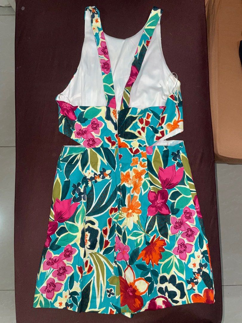 Floral sleeveless dress (Category: Rompers) located in Manila. Submitted by ava_declutters (Listing ID 1411069557, Image 2). Description: - S-M - Fits 28-29 waist - with shorts inside - Super thick quality - Fitted once only.