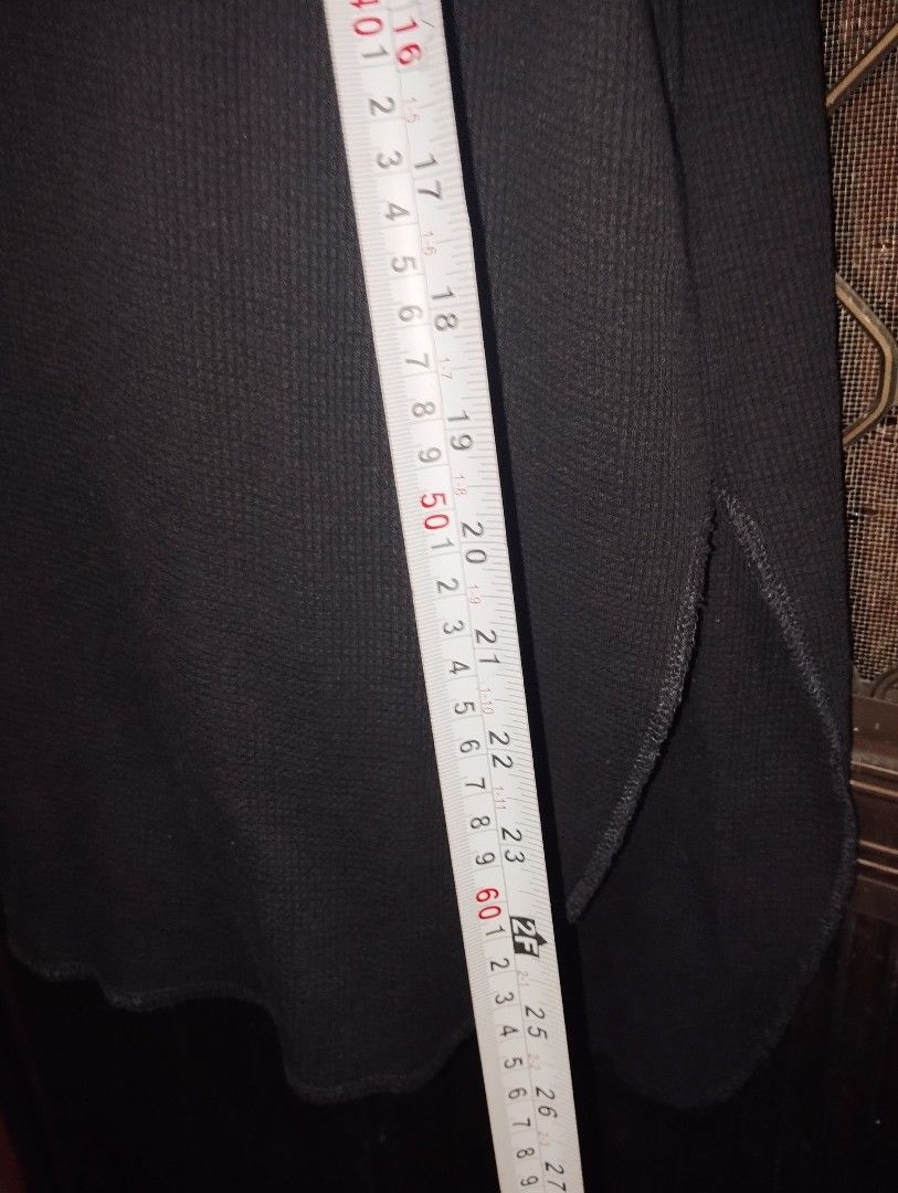 GU waffle black top (Category: Blouses) located in Cabanatuan. Submitted by epicurations21 (Listing ID 1410949999, Image 3). Description: fits small to large color rate 9/10.
