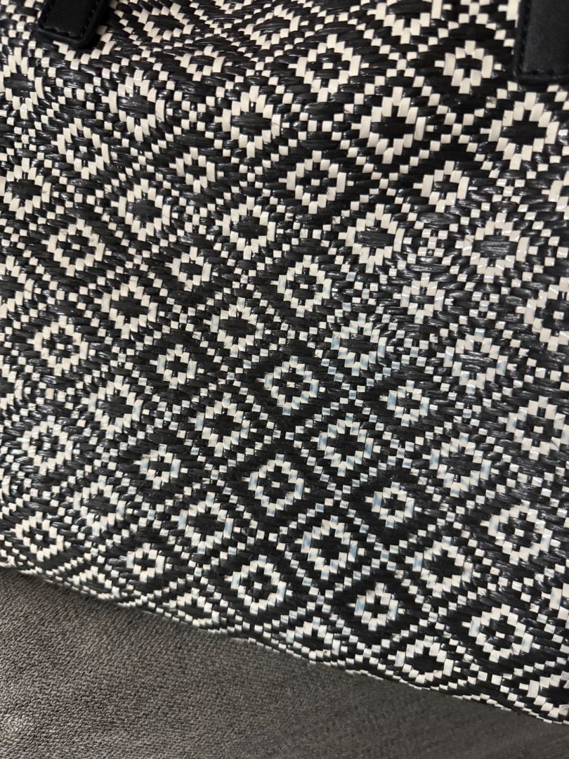 Guess Vicky II Large Tote Bag in Raffia (Category: Tote Bags) located in Valenzuela. Submitted by safe.rachesells (Listing ID 1411031211, Image 3). Description: - Guess Vicky II Large Tote Bag with Pouch - Raffia material with a striking black and white design - Includes a matching pouch - Spacious interior - bought from ZALORA RFS: i don’t use it anymore .