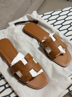 (Category: ) located in . Submitted by mommyshaicloset (Listing ID 1411031240, Image 1). Description: .